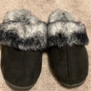 Furry slippers size 5/6 used